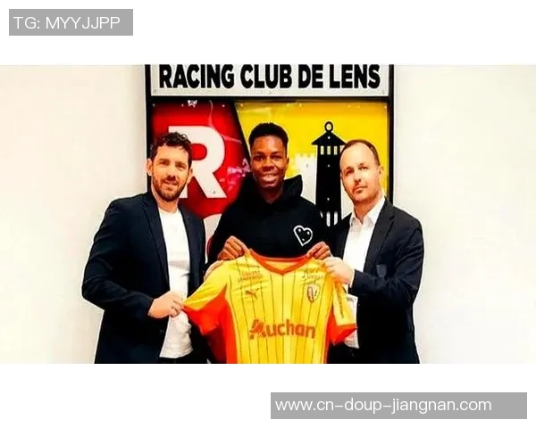 曼联冬窗首签显现！1500万确定法甲抢断王球员已赞同加盟